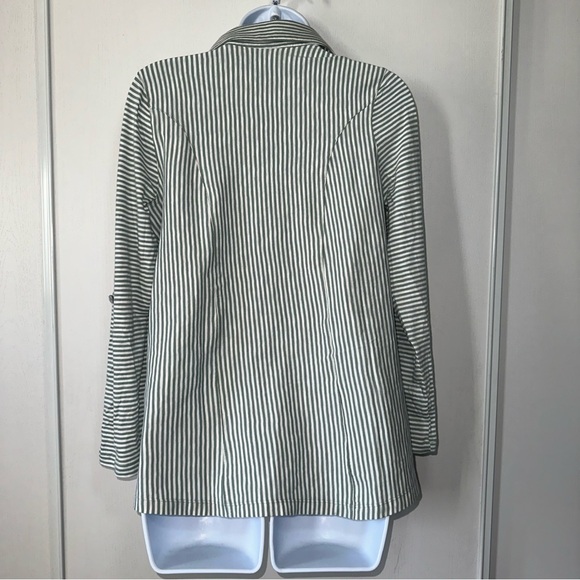 Soft Surroundings Women’s Sage Green & White Embroidery Anisa Tunic-Petite Small - Picture 4 of 11